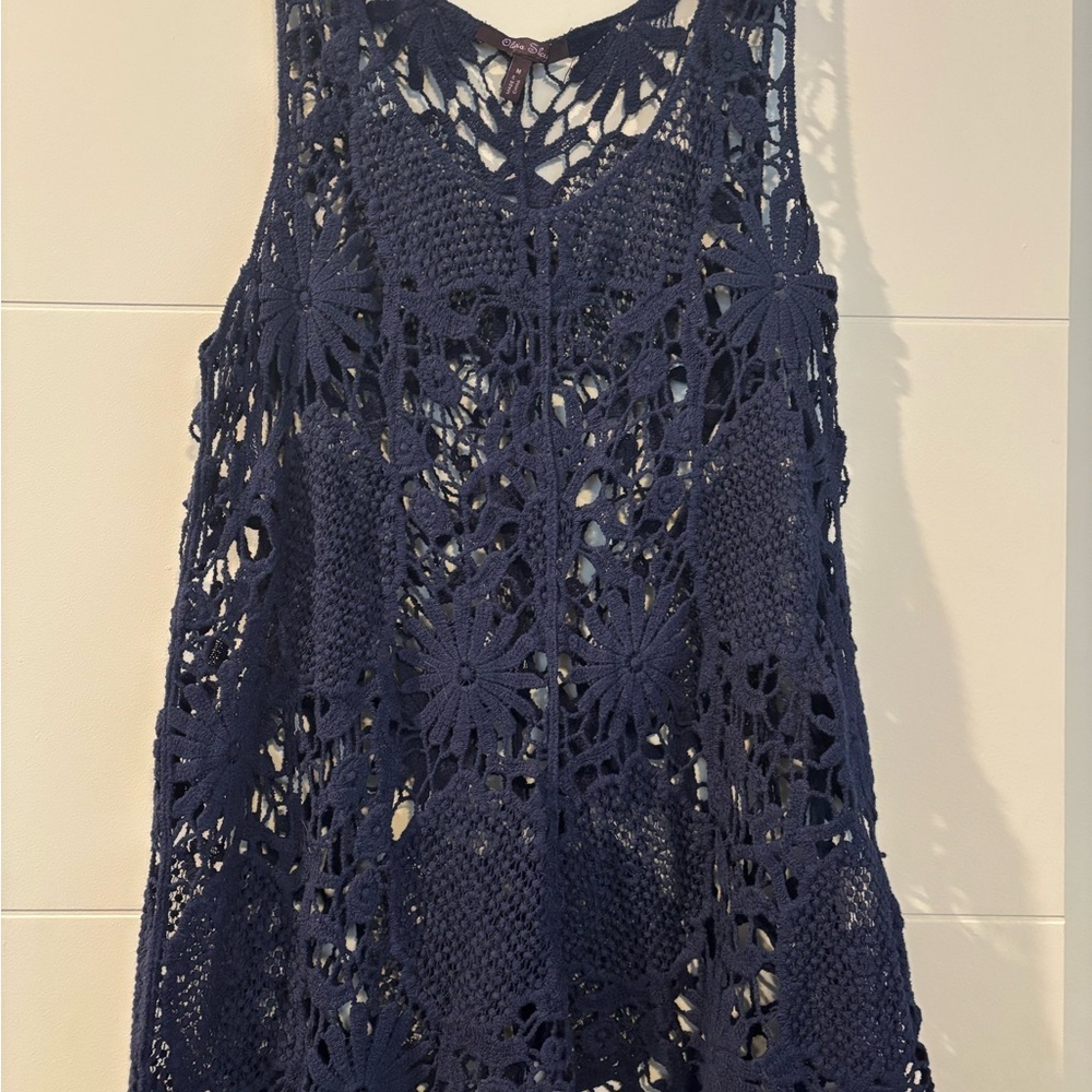 Olivia Sky Navy Crochet Tank Top - Picture 3 of 3